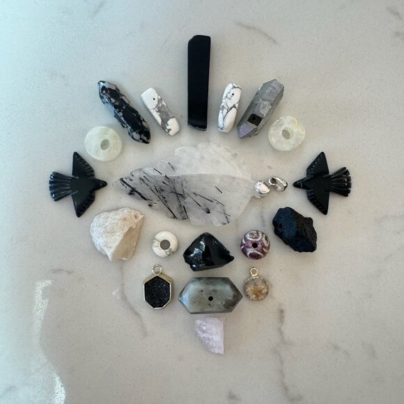 Natural Stone and Crystal Pendant Lot - Picture 9 of 16